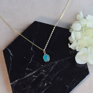 Collier d'amazonite naturelle Pendentif délicat en pierres précieuses pour les femmes Collier en cristal de guérison Bijoux minimalistes Cadeau parfait pour elle - Product Image 1