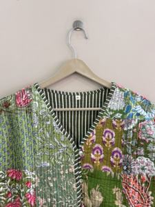 Chaqueta Reversible Acolchada de Algodón con Patchwork Tradicional para Mujer - Product Image 2