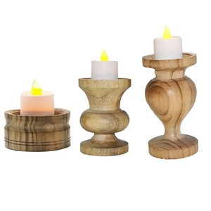 Vente en gros Bougeoir en bois fait à la main pour les dîners romantiques et la décoration d'événements disponibles en vrac - Product Image 1