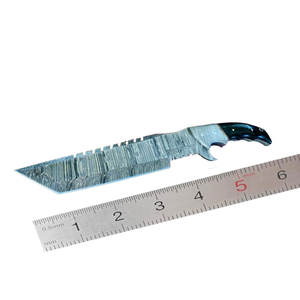 Cuchillo de Supervivencia Hecho a Mano con Hoja Fija de Acero con Patrón Damasco y Mango Ergonómico para Acampar al Aire Libre, Cocinar y Uso General - Product Image 1