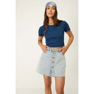 T-shirt court pour femme en tissu turc, style décontracté et sportif, respirant, 100% coton, tailles XS, XXS, L pour l'été - Product Image 3