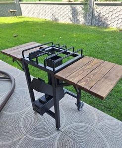 Parrilla Portátil de Carbón Dorello con Ruedas y Estantes Laterales de Madera, Parrilla para Barbacoa con Recolector de Ceniza para Jardín, Patio o Terraza - Product Image 4