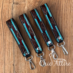 Llavero de cuero de vaca y mecanizado a mano de moda occidental llaveros y muñequeras 100% cuero genuino Cordón de muñeca para mujer llavero de coche - Product Image 1