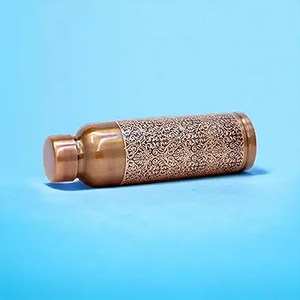 Botella de cobre de alta calidad Última llegada Botella de agua de cobre de metal Impreso Diseñado Botella de cobre de aspecto lujoso a precio mayorista - Product Image 2