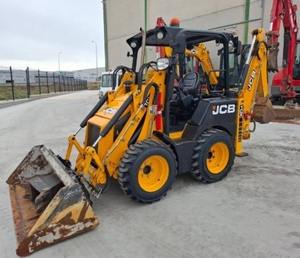 Chargeuse-pelleteuse à chenilles JCB 1CX 2022 d'occasion en excellent état, avec boîte de vitesses et roulements à charge nominale de 3 tonnes - Product Image 1