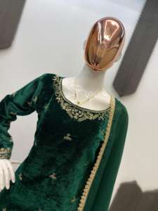 Trajes Salwar de Terciopelo de Diseño Indio-Pakistaní con Lentejuelas y Bordados, Traje Salwar Elegante para Fiestas, Bodas y Uso Casual - Product Image 5