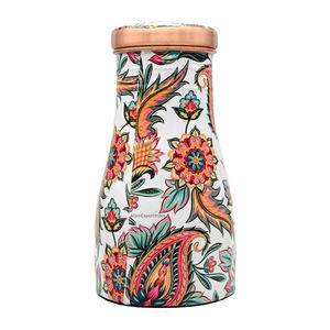 Botella de agua de cobre puro a los mejores precios al por mayor, diseño impreso 100%, botella de cobre a prueba de fugas, diseño atractivo para decoración de cabecera - Product Image 1