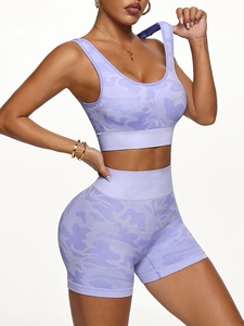 Ensemble Crop Top et Short Confortable pour Femme – Tenue de Sport Idéale pour le Yoga, la Gym, l'Exercice et le Quotidien - Product Image 2
