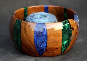 Cuenco de hilo de madera grande y mediano, soporte de hilo de resina auténtico, regalo para tejer, soporte de hilo de ganchillo - Product Image 4