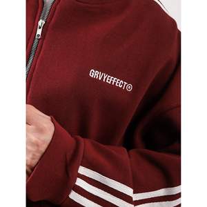 Conjunto Deportivo Elegante Heritage en Color Vino Tinto - Product Image 3