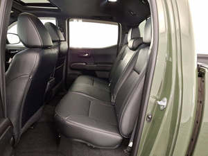 CAMIONNETTE PICKUP TAC-OMA TRD OFF ROAD D'OCCASION DE HAUTE QUALITÉ 2021 - Product Image 4