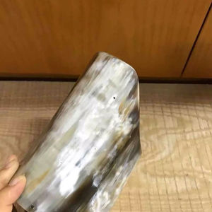 Porte-stylo en corne de buffle, alliant élégance et durabilité, parfait pour les stylos, décoration de bureau, haute qualité - Product Image 1