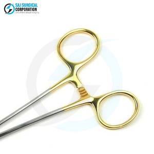 Système de verrouillage à cliquet pour porte-suture Lawrence en acier pour un fonctionnement mains libres pendant les procédures de fermeture de plaie en plusieurs étapes - Product Image 1