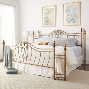 Cama de latón macizo para dormitorio principal que ofrece una estructura duradera, un brillo elegante y un atractivo clásico de herencia histórica. - Product Image 3