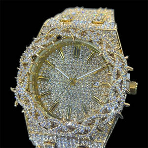 Reloj Royal Thorne de Lujo Miyota de 44 mm, Totalmente Chapado en Oro, Esfera Analógica, Cuarzo, Resistente al Agua 3 BAR, Caja de Acero Inoxidable - Product Image 2