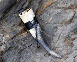 Cuerno para beber vikingo de buey de vaca de forma Natural de alta calidad, soporte de cuero de Animal tallado a mano, decoración personalizada para fiesta de Navidad - Product Image 6