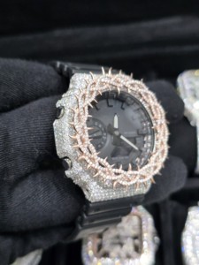 Bling personnalisé pour montre numérique Casio avec lunette en diamant moissanite, style hip-hop, montre sertie de diamants, cadeau fait main pour lui - Product Image 3