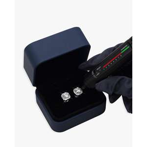 ต่างหูทอง 14K สี D ประดับเพชรโมอิสซาไนต์ทรงบาแกตต์แบบฮาโล - Product Image 1