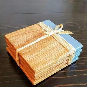 Ensemble de sous-verres en bois de noyer pour boissons faites à la main avec du noyer foncé et du mastic en bois naturel pour un nettoyage facile de résistance à l'eau - Product Image 1