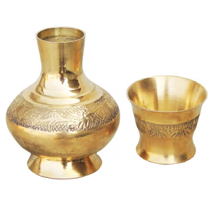 Surahi de Latón Puro Vintage de Alta Calidad con Grabado y Acabado Pulido para Uso en la Cocina, Artículo de Cocina Árabe Antiguo - Product Image 4