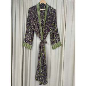 Vestido Kimono de Seda Reciclada Estilo Boho Chic Vintage para Mujer, Ideal para la Playa, Resort, Casa o como Bata de Baño - Product Image 3
