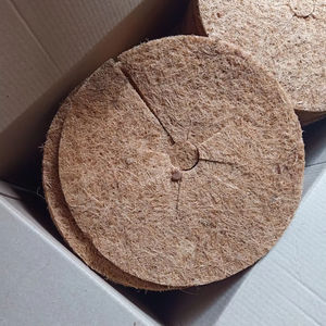 Disco de coco hecho en Vietnam, alfombrilla de cáscara de coco para macetas de vivero, plantas de jardín, bases de árboles y aplicaciones de agricultura orgánica - Product Image 1