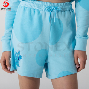 Shorts de course pour femmes de haute qualité, logo et design personnalisés, imprimé de dessins animés, shorts de sport respirants, vêtements de sport pour femmes - Product Image 3