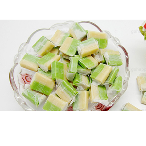 Délicieux bonbon à la noix de coco moelleux fabriqué avec une texture douce et des notes tropicales, adapté aux kits de fête, emballage festif - Product Image 4