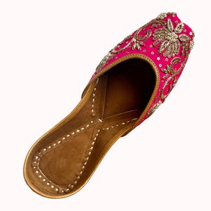 Customized Color Fashion Trend Printed Anti-Slippery <b>Khussa</b> with Detailed Work Heavy Neckline & Luxurious Look - Product Image 5