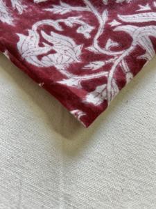 Tissu en coton imprimé à la main, motif floral de vigne Mughal en maron, tradition japonaise, motifs floraux équilibrés - Product Image 3