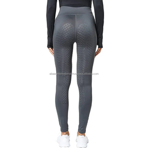 Nos culottes d'équitation sont équipées d'un style structuré avec deux grandes poches, idéales pour le téléphone ou quelques friandises pour chevaux - Product Image 3