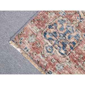 Petit tapis vintage, tapis turc 1,9x4,3 pieds, tapis en laine à carreaux bleus - Product Image 5
