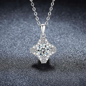 High Quality 925 Sterling Silver VVS D Mossanite Flower Jewellery 2 Carat Cut Four-leaf Clover Pendant <b>Necklace</b> Women Trendy - Product Image 3