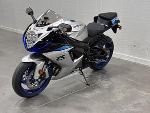 Venta en Subasta: Motocicleta Deportiva GSXR600 2025 Nueva - Product Image 2