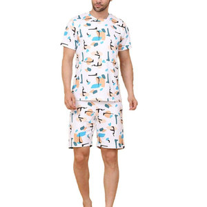 ชุดเสื้อยืดและกางเกงขาสั้นผู้ชาย Everyday Comfort น้ำหนักเบา เหมาะสำหรับการแต่งกายแบบลำลองและการเคลื่อนไหวในชีวิตประจำวัน - Product Image 1