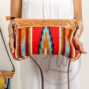 Nuevo y elegante bolso de mano de cuero con herramientas marrón Vintage, monederos acolchados para una sola mujer, bolso de mano con patrón de herramientas azteca único - Product Image 5
