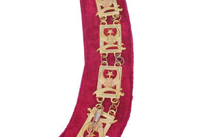 Herramientas DE TRABAJO DE Logia roja masónica Collar de cadena masónica con diamantes de imitación Terciopelo rojo Regalos masónicos Tela Collar de cadena personalizado - Product Image 6