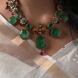 Collier tendance Gajaah en argent sterling 925, style Jardin Moghol, avec émeraude royale, rubis et diamants Polki, pour mariée. - Product Image 5