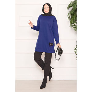 Túnica Hijab con Adornos de Piedras Índigo y Pompones, Estilo Modesto - Product Image 3