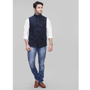 Gilet sans manches bleu marine de qualité supérieure pour homme, coupe ajustée, pour mariage, costume d'affaires et soirée, en vente - Product Image 1