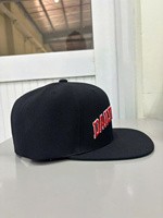 Gorra de Béisbol Personalizada con Bordado 3D Rojo, Visera Plana Verde, Estilo Hip Hop, Suministro al por Mayor, OEM Vietnam