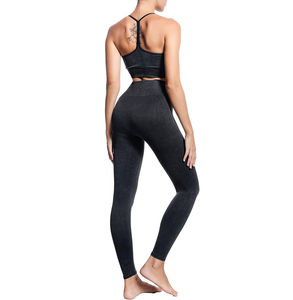 Colección 2025, conjunto de Yoga de alta elasticidad para mujer, superventas, estilo moderno y único con sujetador elástico, pantalones cortos con logotipo en la cintura - Product Image 6
