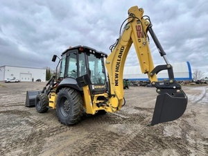 2023 Hollan B95D Skid Steer Loader avec chargeur frontal d'occasion 4 heures de roulement de moteur Core Component Bucket Attachments-Tractor Zoom - Product Image 5
