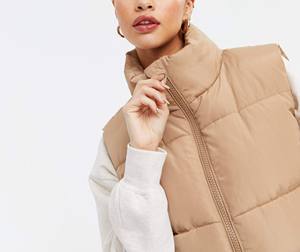 <b>Women's</b> High Quality Reversible Sheep Skin Sleeveless Breathable Waterproof Puffer Vest Custom Zip Winter <b>Windbreaker</b> Wholesale - Product Image 1