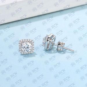 ต่างหูเพชรเม็ดเดี่ยวทรงกลมแบบตัดมอยส์ซอไนต์สำหรับผู้หญิงต่างหู925สีเงินสเตอร์ลิงคลาสสิกแบบปรับแต่งได้ - Product Image 4