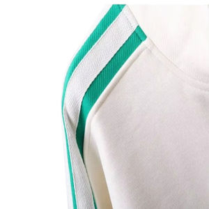 Conjunto Deportivo de Dos Piezas para Mujer 2025, Transpirable, de Poliéster y Algodón, para Correr, con Logotipo Personalizado, en Colores de Invierno en Contraste - Product Image 4