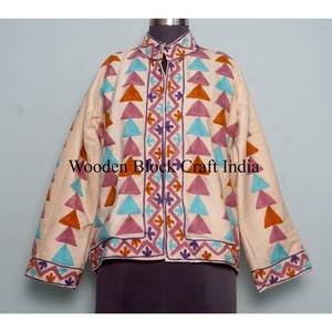 Chaqueta de Terciopelo con Bordado Suzani de Estilo Indio de Alta Calidad, Prenda Exterior Étnica de Moda Bohemia Hecha a Mano - Product Image 1