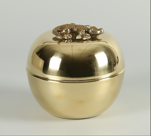 Pot à bougie en métal moderne et unique Décoration de la maison de Noël Support votif fait à la main plaqué or avec couleur personnalisée - Product Image 5