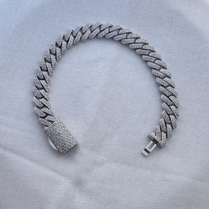 สร้อยข้อมือคิวบาแบบประดับเพชรระยิบระยับ ชุบเงิน ดีไซน์ทันสมัย สไตล์ฮิปฮอป เหมาะสำหรับใส่ในชีวิตประจำวัน - Product Image 2