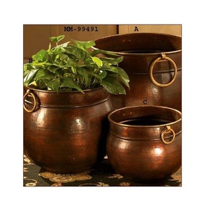 Jardinière en métal nouvellement conçue avec un artisanat d'inspiration antique avec une poignée en métal forme et taille personnalisées à faible coût - Product Image 4